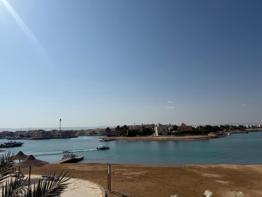 The Charming Beachfront Retreat In Fanadir